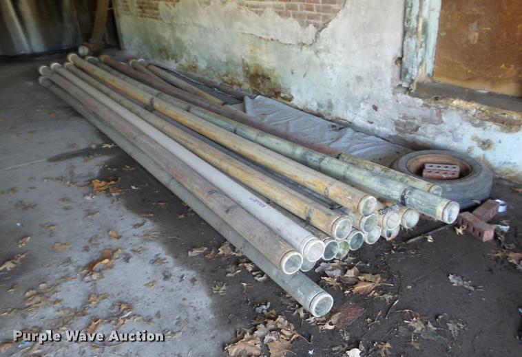 image for item BI9523 Approximately 18 sticks of 3" PVC pipe