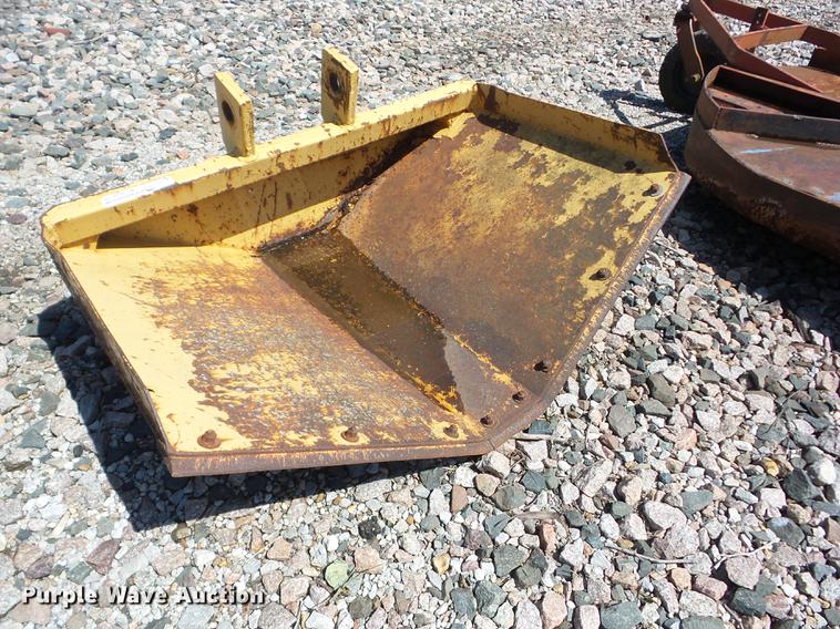 image for item BI9526 46"W bucket