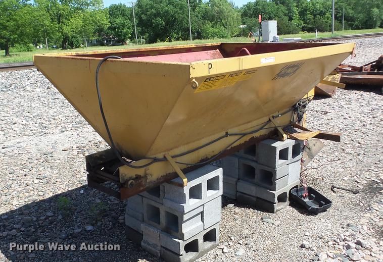 image for item BI9527 Hi-way P7 spreader