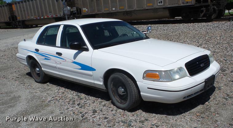 image for item BI9530 1999 Ford Crown Victoria Police Interceptor