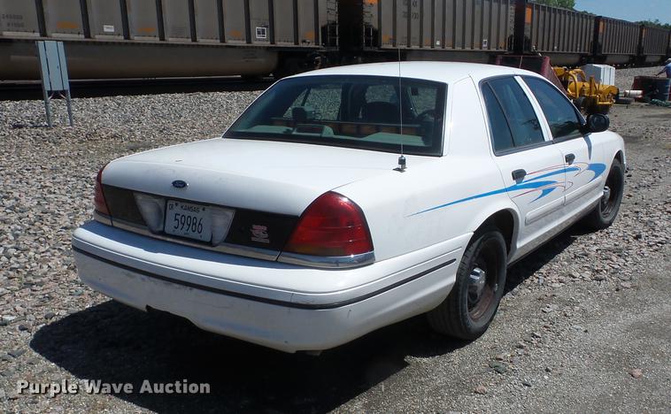 image for item BI9530 1999 Ford Crown Victoria Police Interceptor