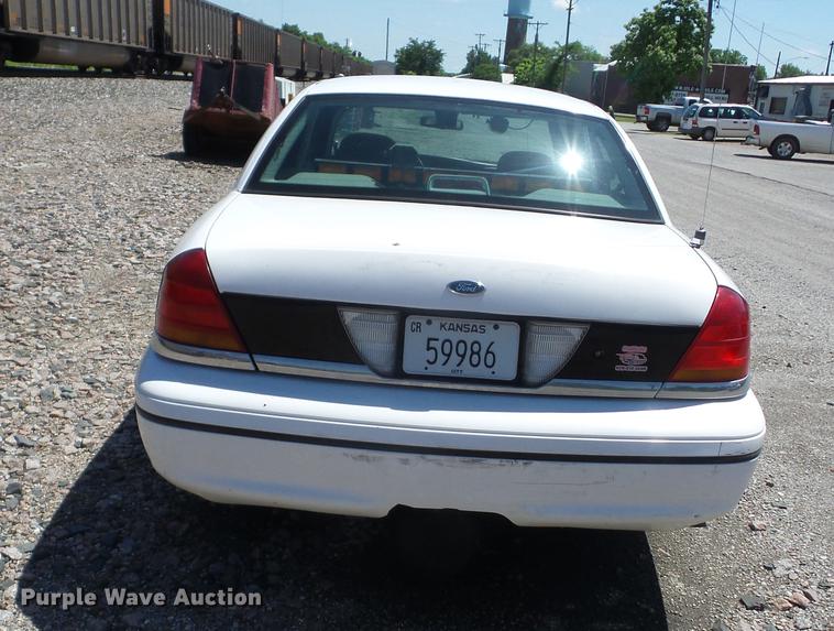 image for item BI9530 1999 Ford Crown Victoria Police Interceptor