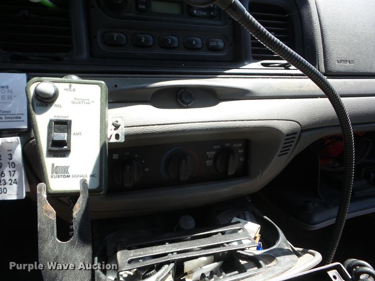 image for item BI9530 1999 Ford Crown Victoria Police Interceptor