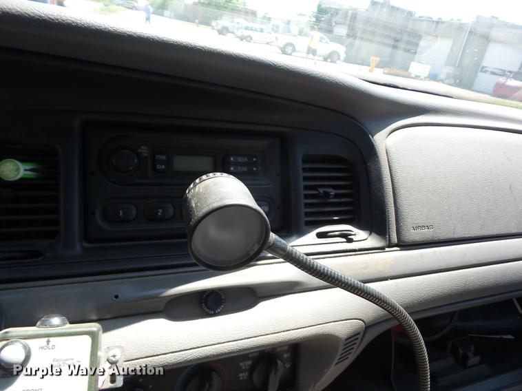image for item BI9530 1999 Ford Crown Victoria Police Interceptor