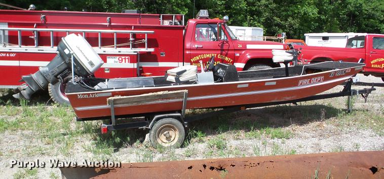 image for item BI9547 1975 Monark aluminum boat