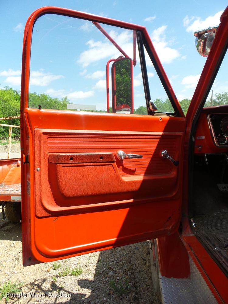 image for item BI9549 1972 Chevrolet C50 fire truck