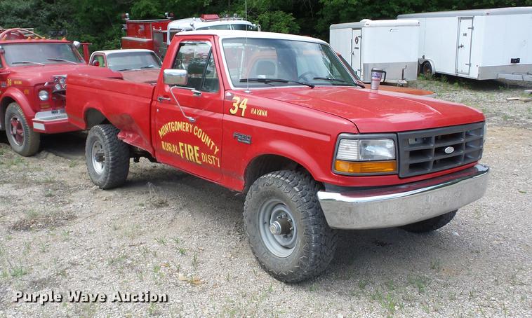 image for item BI9553 1994 Ford F250 pickup truck