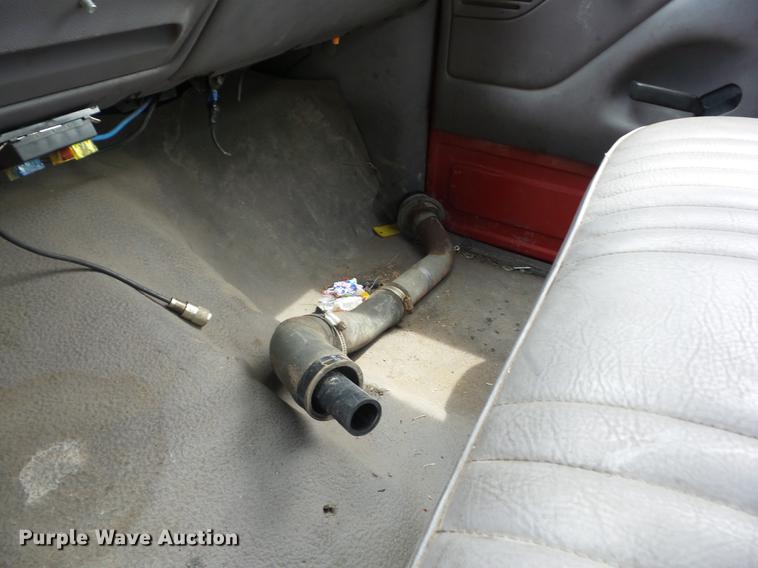 image for item BI9553 1994 Ford F250 pickup truck