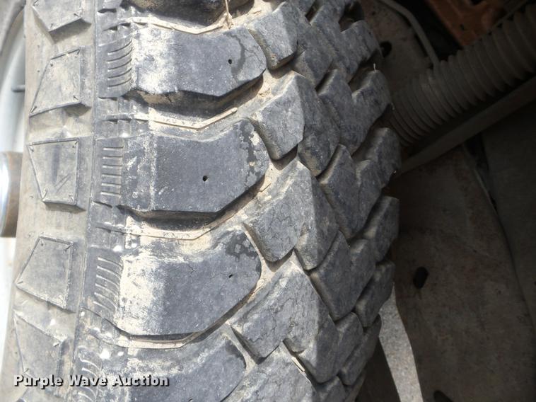 image for item BI9553 1994 Ford F250 pickup truck