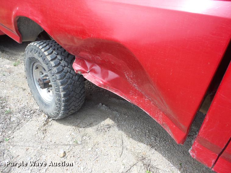 image for item BI9553 1994 Ford F250 pickup truck