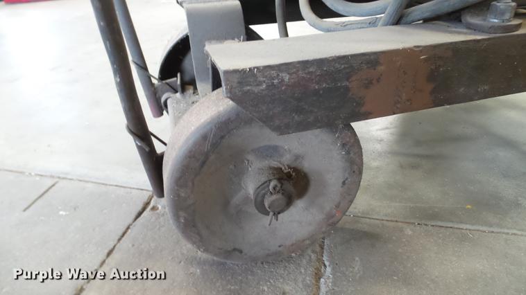 image for item BW9184 Lincoln Electric SAE2000 arc welder