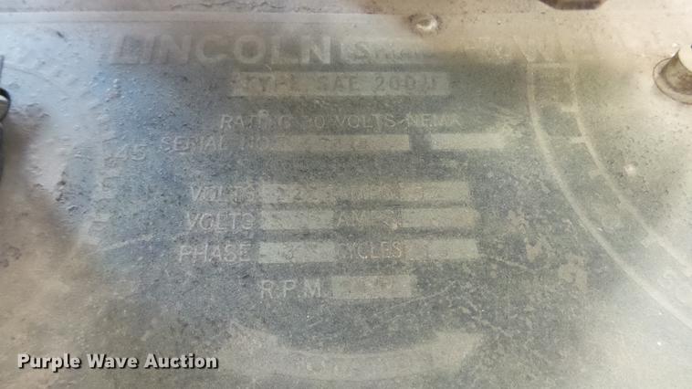image for item BW9184 Lincoln Electric SAE2000 arc welder