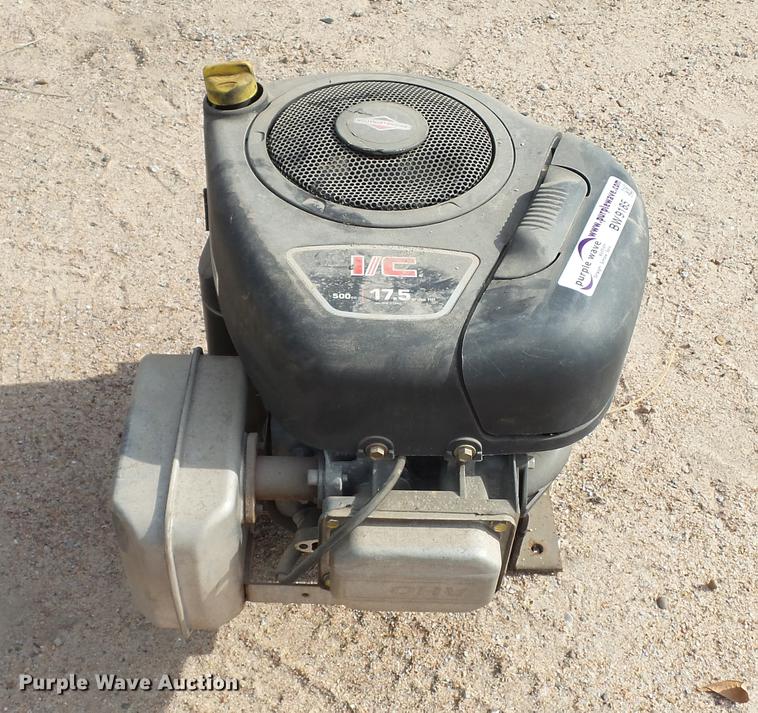 image for item BW9185 2009 Briggs & Stratton single cylinder gas engine