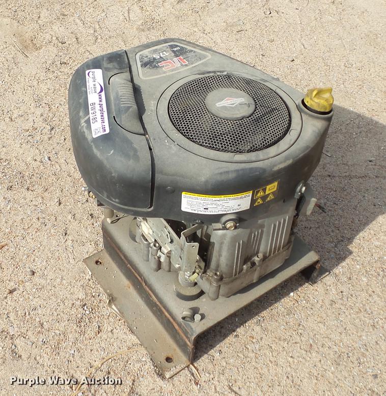 image for item BW9185 2009 Briggs & Stratton single cylinder gas engine