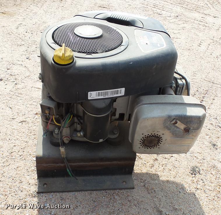 image for item BW9185 2009 Briggs & Stratton single cylinder gas engine