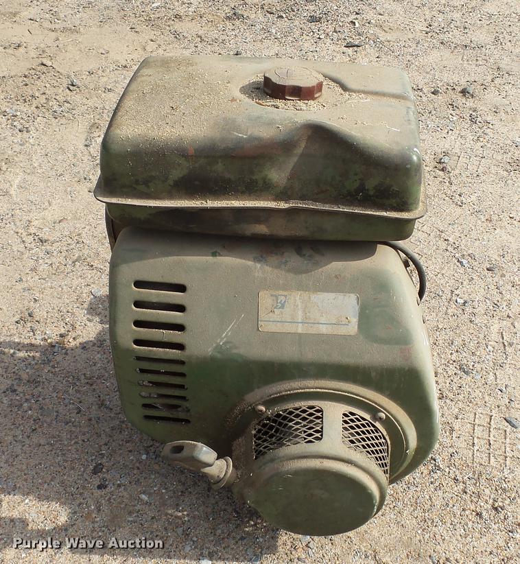 image for item BW9186 (2) Briggs & Stratton Intek 875 single cylinder gas engines