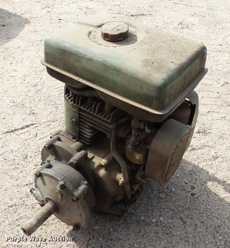 image for item BW9186 (2) Briggs & Stratton Intek 875 single cylinder gas engines