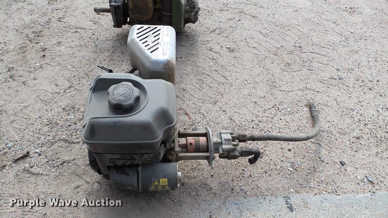 image for item BW9186 (2) Briggs & Stratton Intek 875 single cylinder gas engines