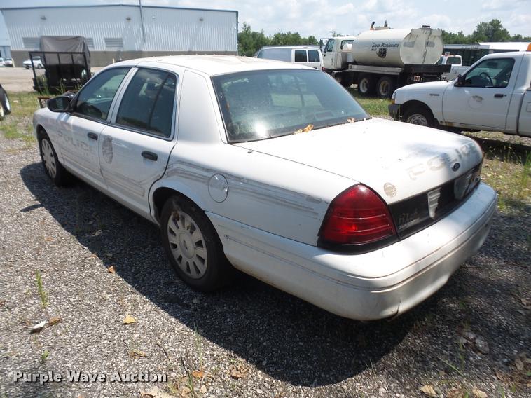 image for item DA1681 2011 Ford Crown Victoria Police Interceptor