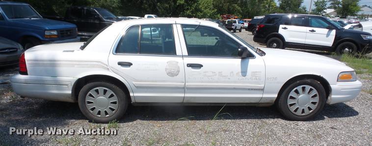 image for item DA1681 2011 Ford Crown Victoria Police Interceptor