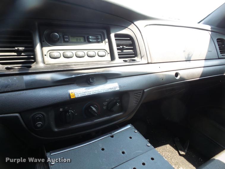 image for item DA1681 2011 Ford Crown Victoria Police Interceptor