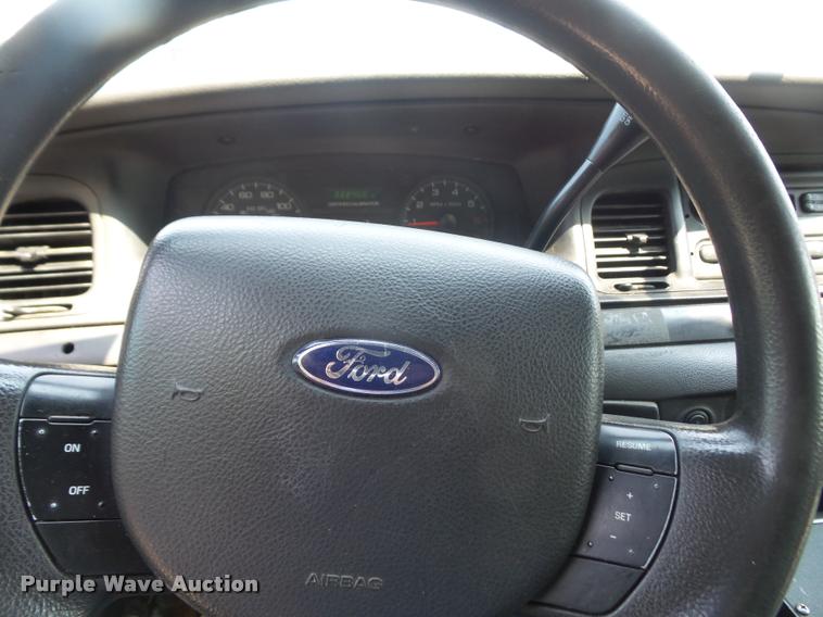 image for item DA1681 2011 Ford Crown Victoria Police Interceptor