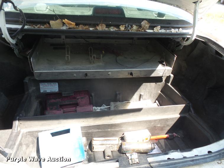 image for item DA1681 2011 Ford Crown Victoria Police Interceptor