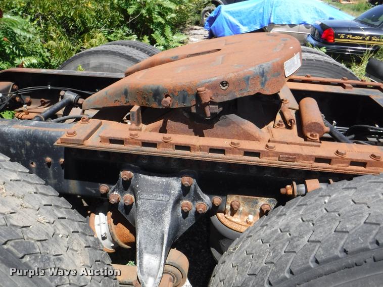 image for item DA1743 1996 Freightliner FLD semi truck