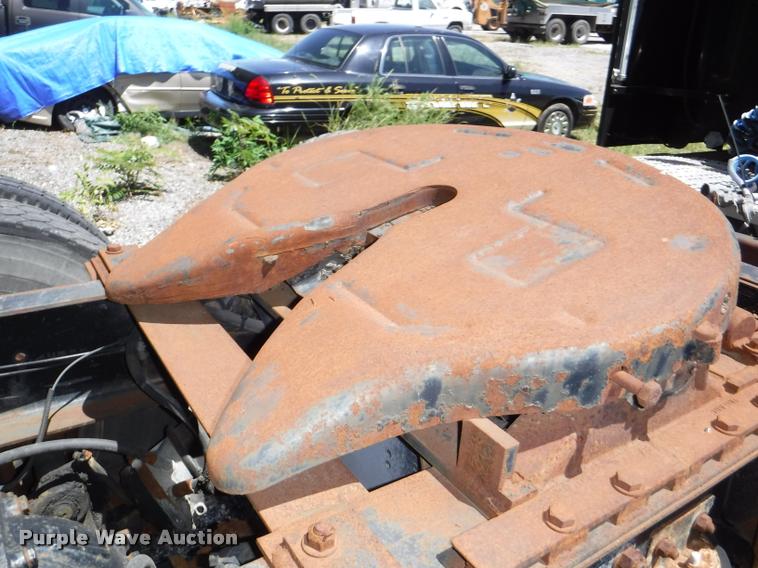 image for item DA1743 1996 Freightliner FLD semi truck