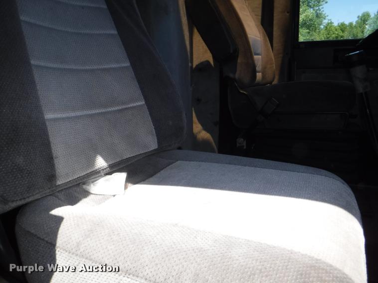 image for item DA1743 1996 Freightliner FLD semi truck