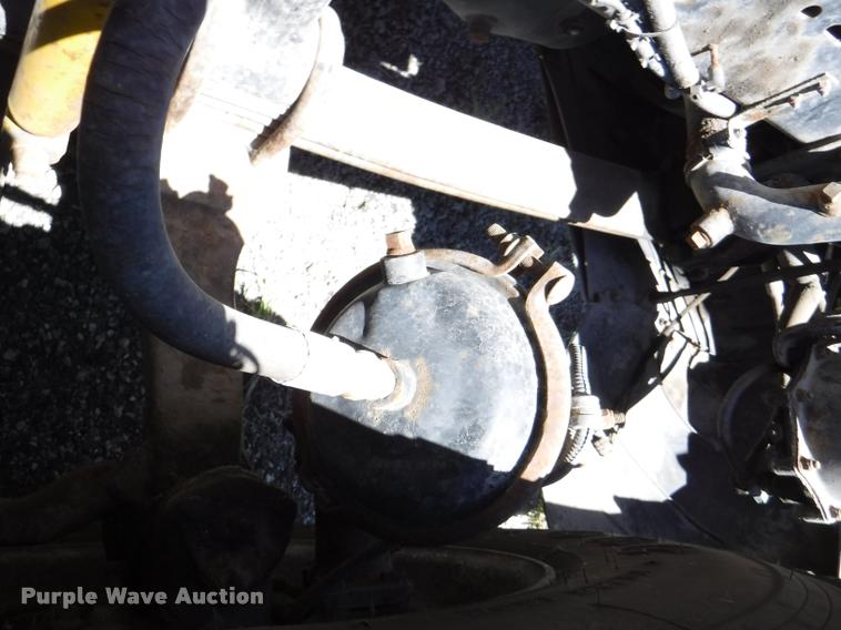 image for item DA1743 1996 Freightliner FLD semi truck