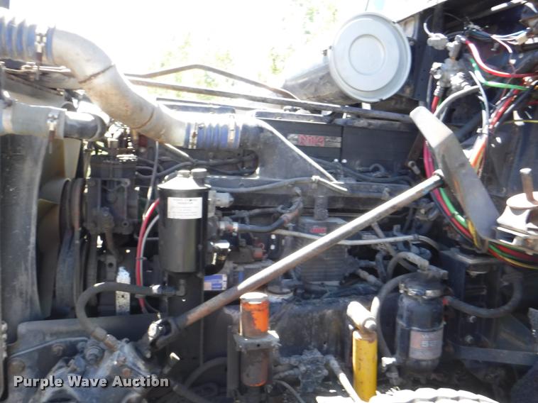 image for item DA1743 1996 Freightliner FLD semi truck