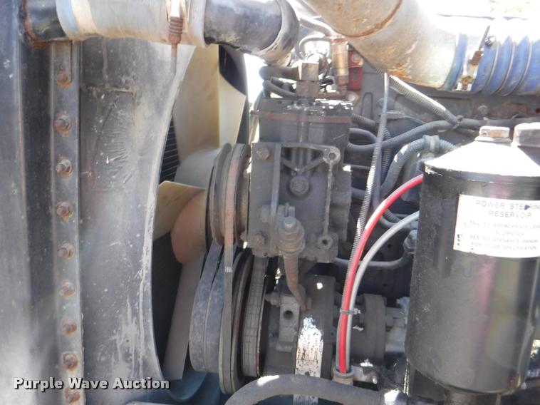 image for item DA1743 1996 Freightliner FLD semi truck