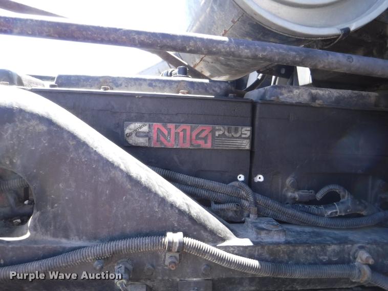 image for item DA1743 1996 Freightliner FLD semi truck