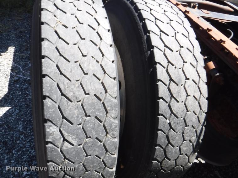 image for item DA1743 1996 Freightliner FLD semi truck