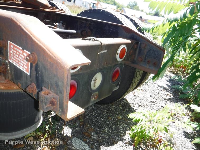 image for item DA1743 1996 Freightliner FLD semi truck