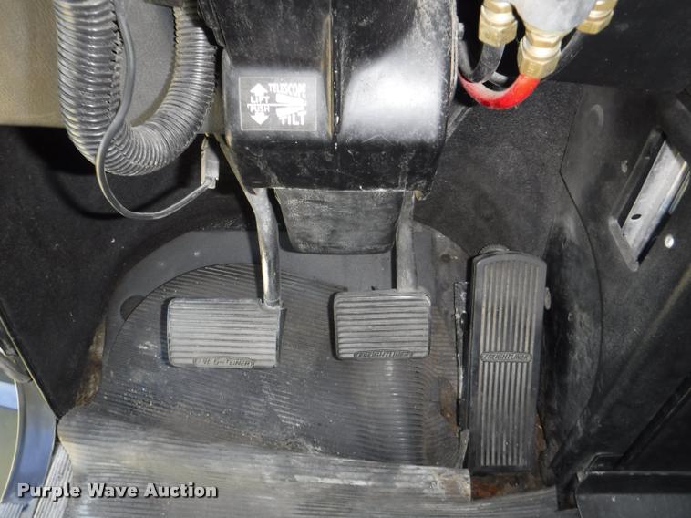 image for item DA1743 1996 Freightliner FLD semi truck