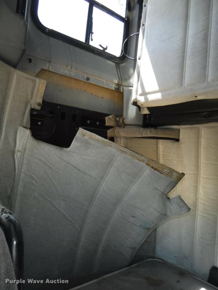 image for item DA1743 1996 Freightliner FLD semi truck