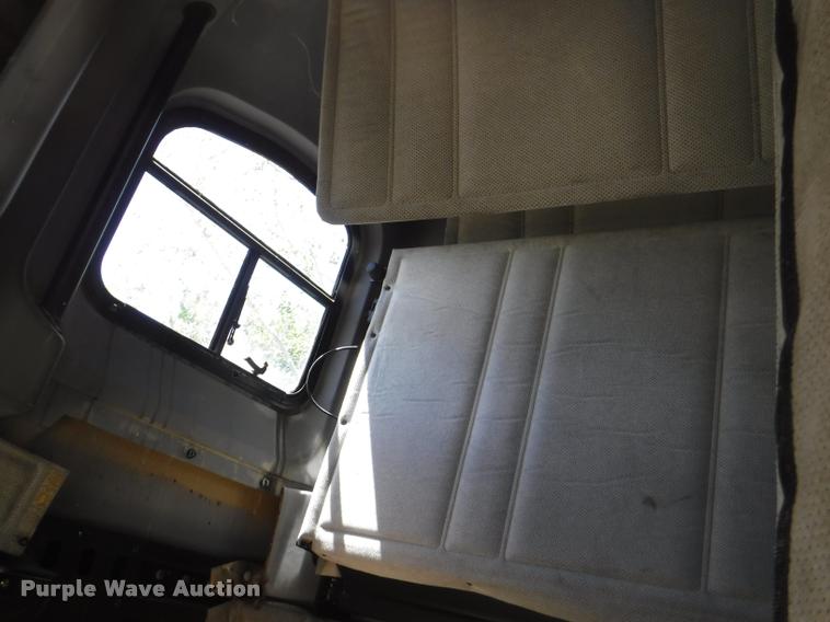 image for item DA1743 1996 Freightliner FLD semi truck