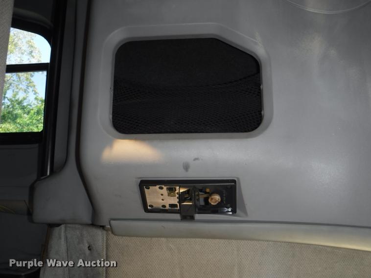 image for item DA1743 1996 Freightliner FLD semi truck