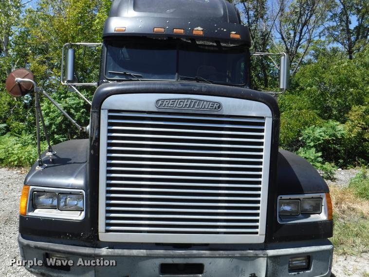 image for item DA1743 1996 Freightliner FLD semi truck
