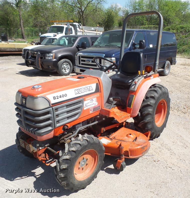 image for item DB6085 Kubota B2400 MFWD tractor