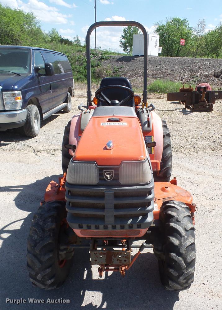 image for item DB6085 Kubota B2400 MFWD tractor
