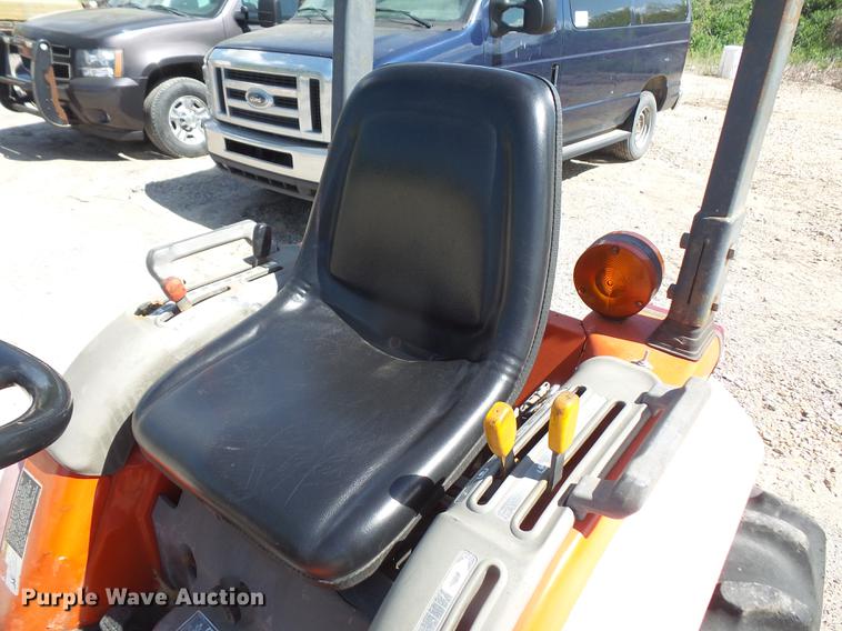 image for item DB6085 Kubota B2400 MFWD tractor