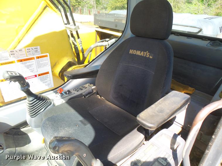 image for item DB6086 2005 Komatsu PC200LC-7 excavator