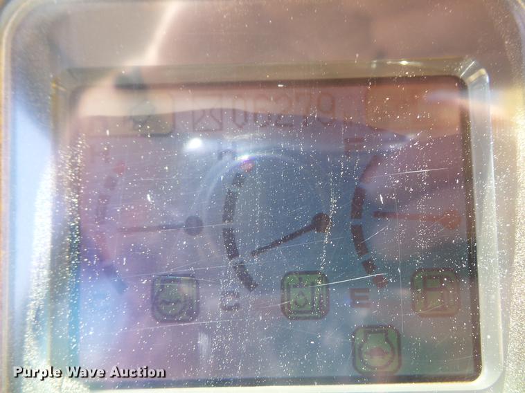 image for item DB6086 2005 Komatsu PC200LC-7 excavator