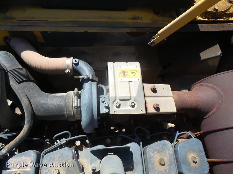 image for item DB6086 2005 Komatsu PC200LC-7 excavator