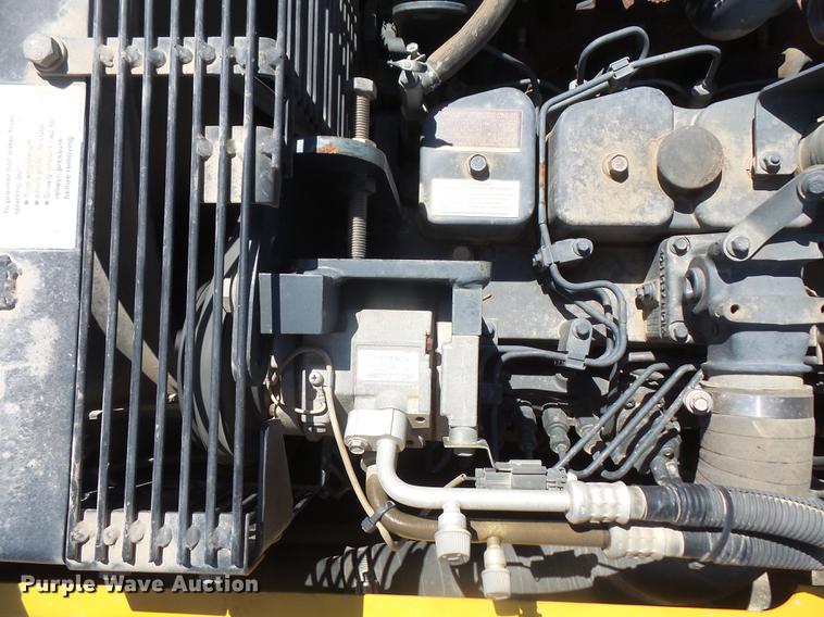 image for item DB6086 2005 Komatsu PC200LC-7 excavator