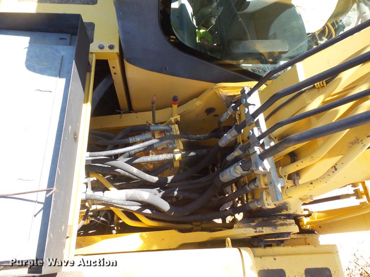 image for item DB6086 2005 Komatsu PC200LC-7 excavator