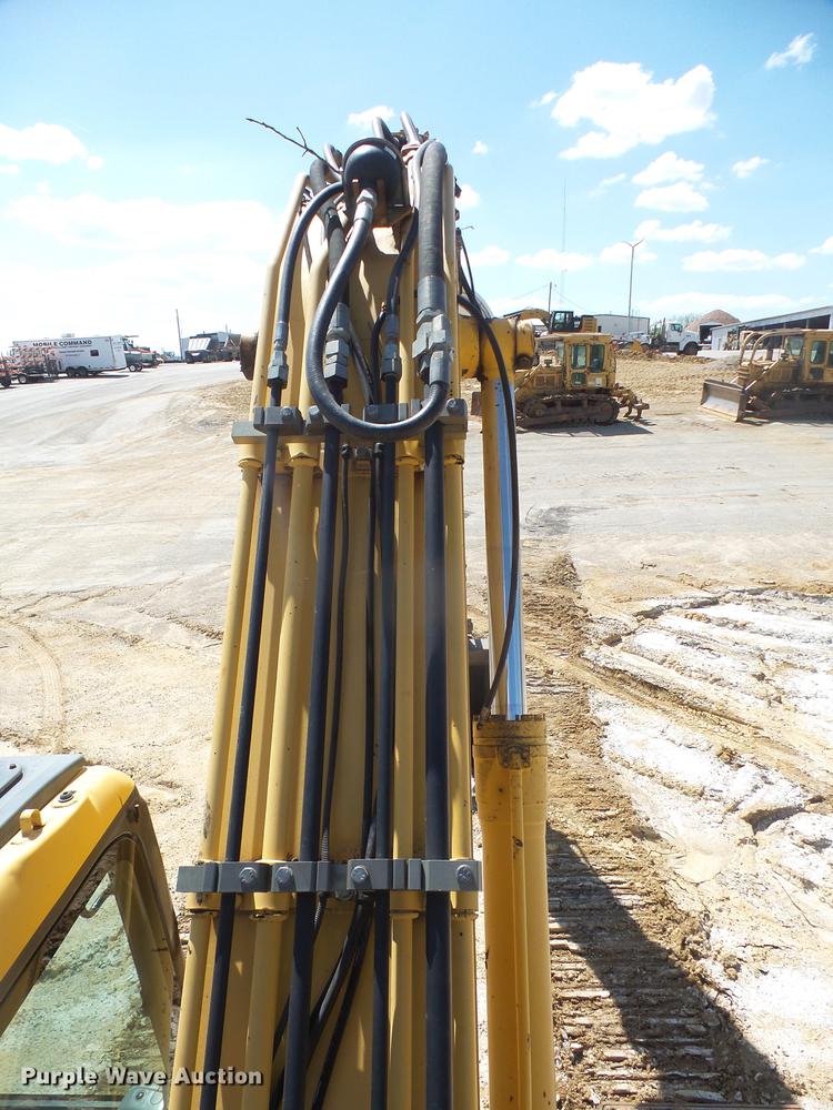 image for item DB6086 2005 Komatsu PC200LC-7 excavator